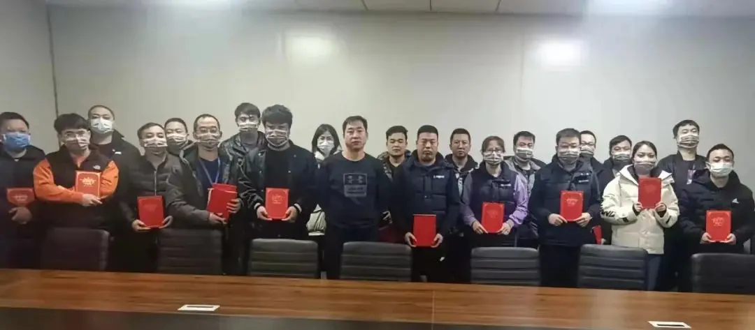衛藍新能源成功舉辦首期“師帶徒”導師賦能培訓及導師證頒發儀式